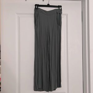 Wide leg cropped pant